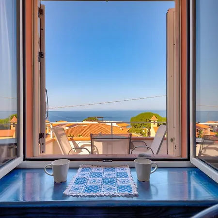 Con Vista Mare 아파트 Chiessi