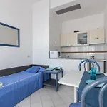Con Vista Mare Apartment *