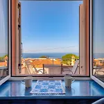 Con Vista Mare Apartment Chiessi