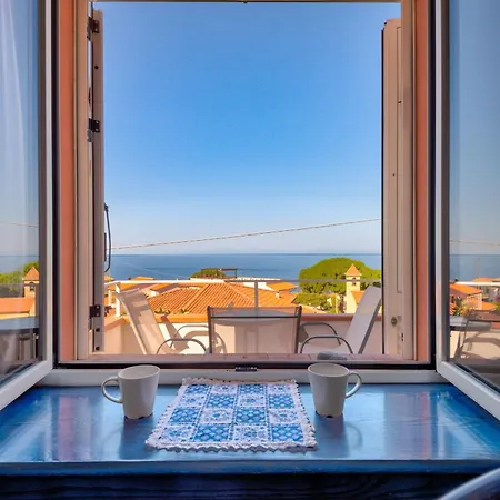 Con Vista Mare Apartman *